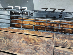 Решетка переднего бампера JAC J7 20-нв Б/У Оригинал 2803102U7300