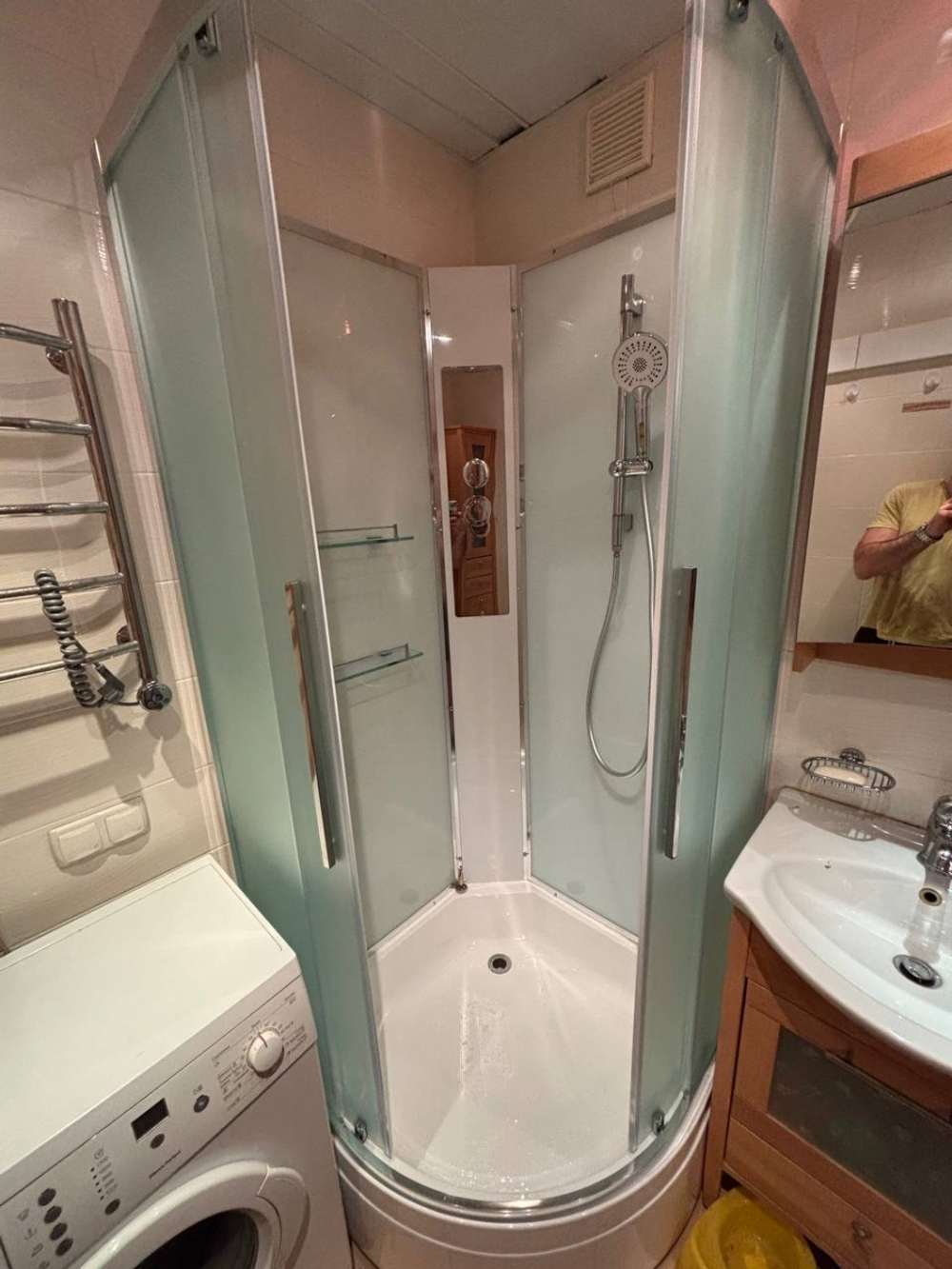 Душевая кабина AvaCan (АваКан) EM3011Nnew со средним поддоном, 110х110х208