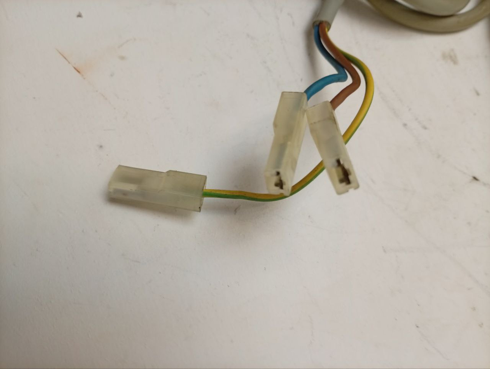 ZWQ5105 кт13 Сетевой шнур для стиральной машины Electrolux Zanussi б/у