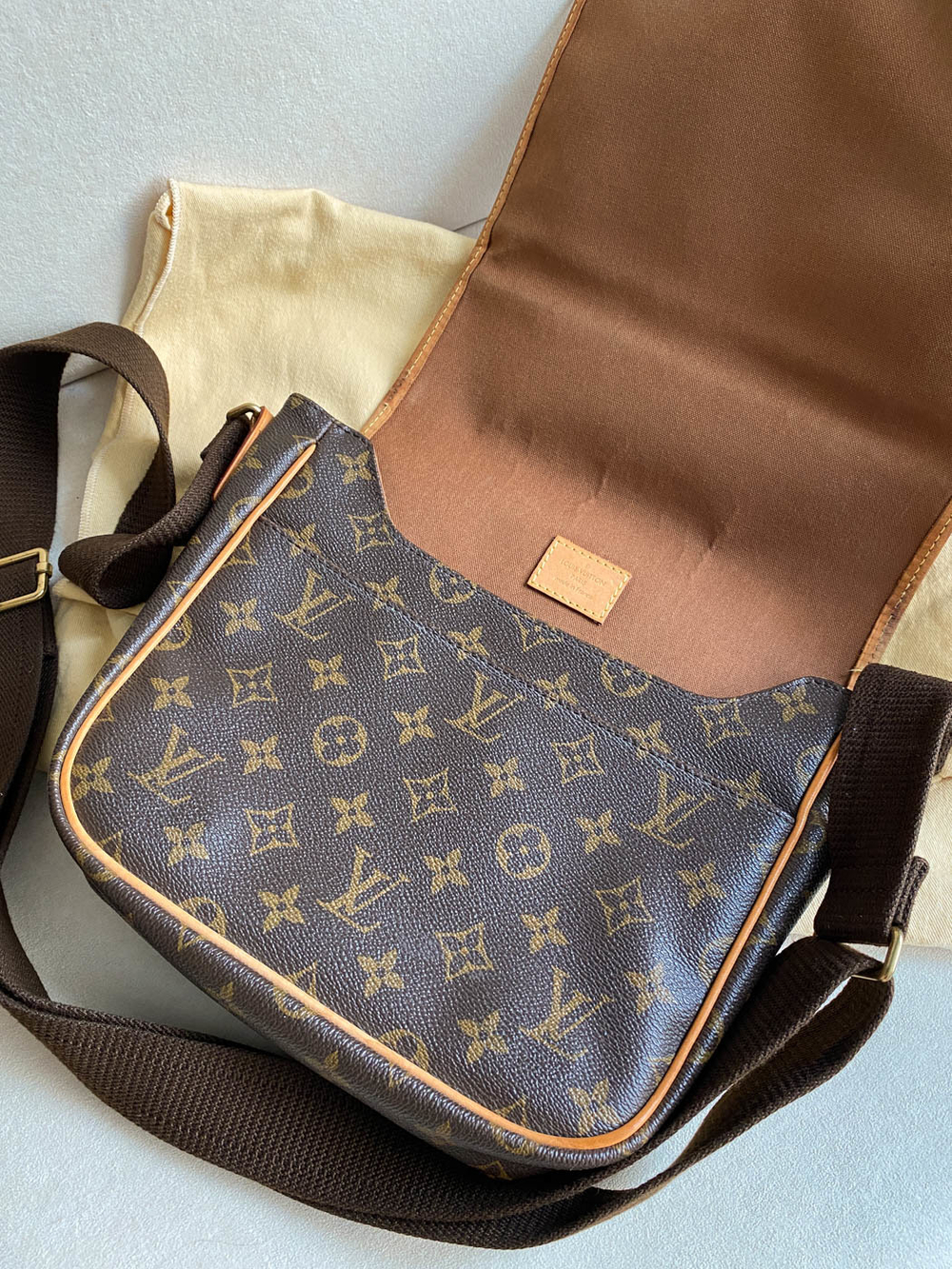 Сумка Louis Vuitton