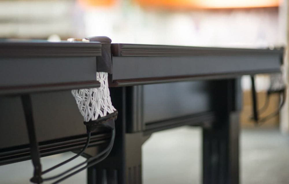 Бильярдный стол для русской пирамиды Weekend "Classic Quadro" (12 футов, махагон)