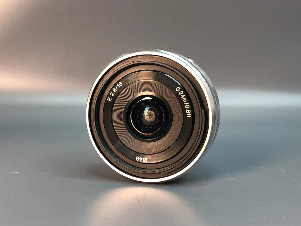Sony 16mm f/2.8 E