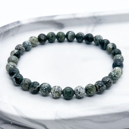 Браслеты из маленьких бусин и мелких камней