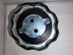 Крышка топливного бака пластик 160F-188F GX120-GX390