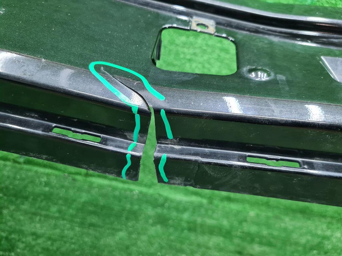 Бампер передний Toyota Corolla E160 (2015-2019)