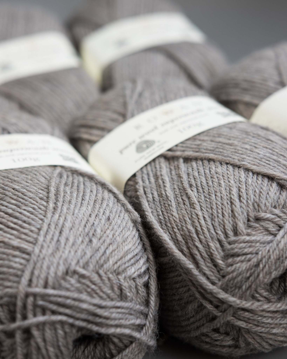 -50% Rowan Pure Wool Superwash Worsted (100% шерсть) 5x100г