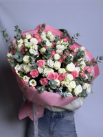 Букет из кустовых роз