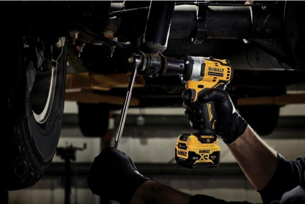 Гайковерт аккумуляторный DeWALT DCF 901 P1 ударный DCF901P1-QW