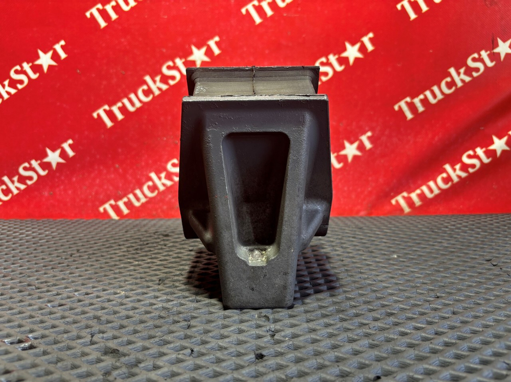 Подушка двигателя передняя 2018г.