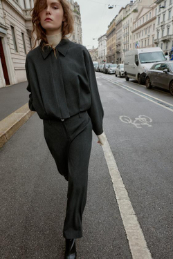 ZARA БРЮКИ В ТОНКУЮ ПОЛОСКУ С РЕГУЛИРУЕМЫМИ МАНЖЕТАМИ, СЕРЫЙ