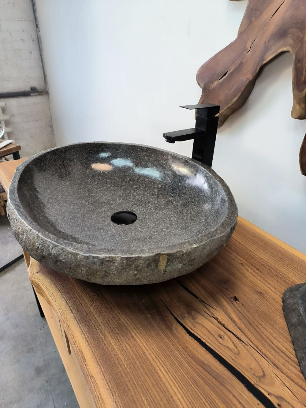 Раковина из речного камня RS-65878 58х48х15 из натурального камня