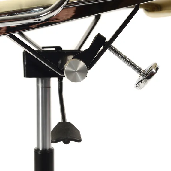 Офисное кресло Eames Ribbed EA 119 кремовая кожа