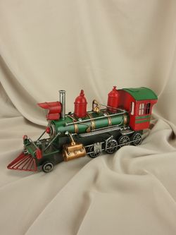 R&D Модель паровоза зеленый