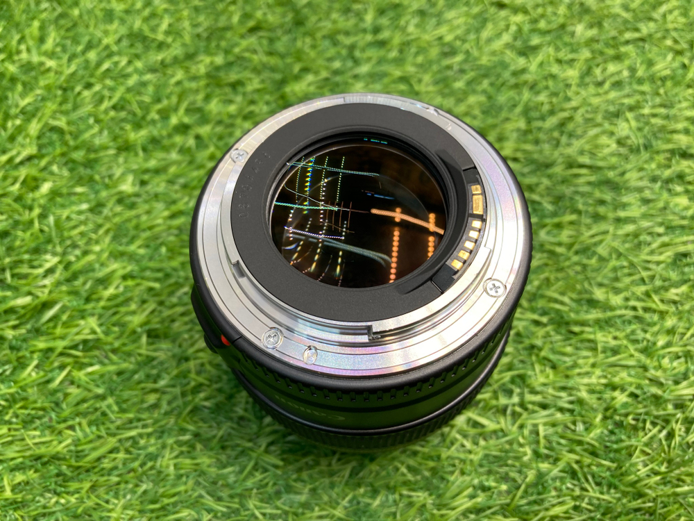 Canon EF 85mm 1.8 USM