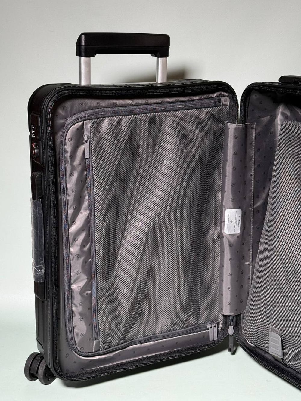 Чемодан Rimowa