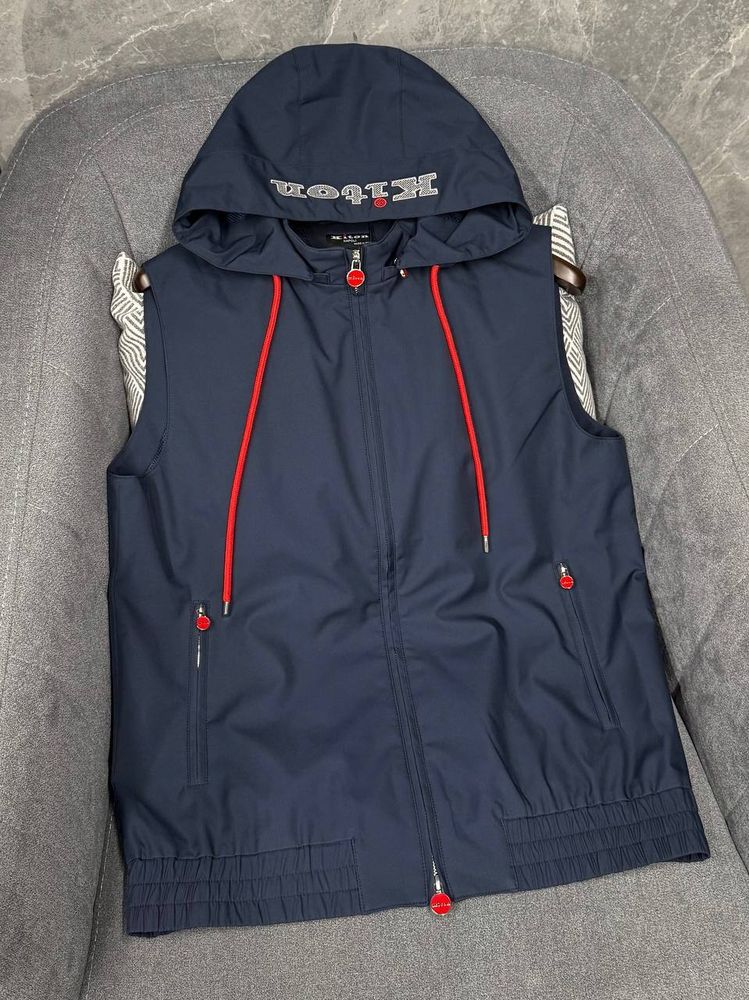 Безрукавка Kiton