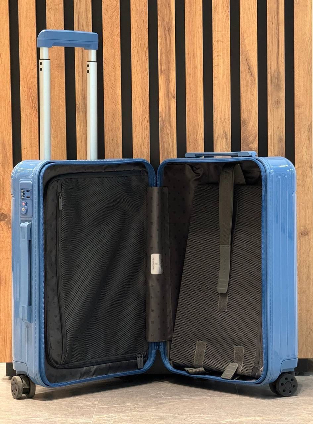 Чемодан Rimowa