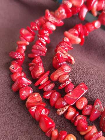 612-кор Коралл натур. крошка 6-12мм, нить 40см