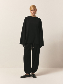 Брюки из soft-touch трикотажа