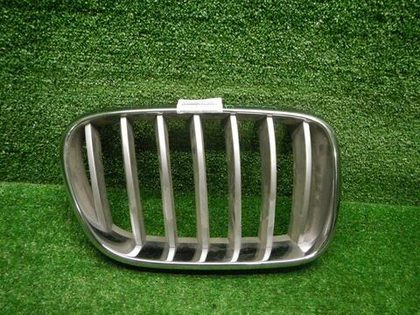 Решетка радиатора правая BMW X3 F25 (2010-2014)