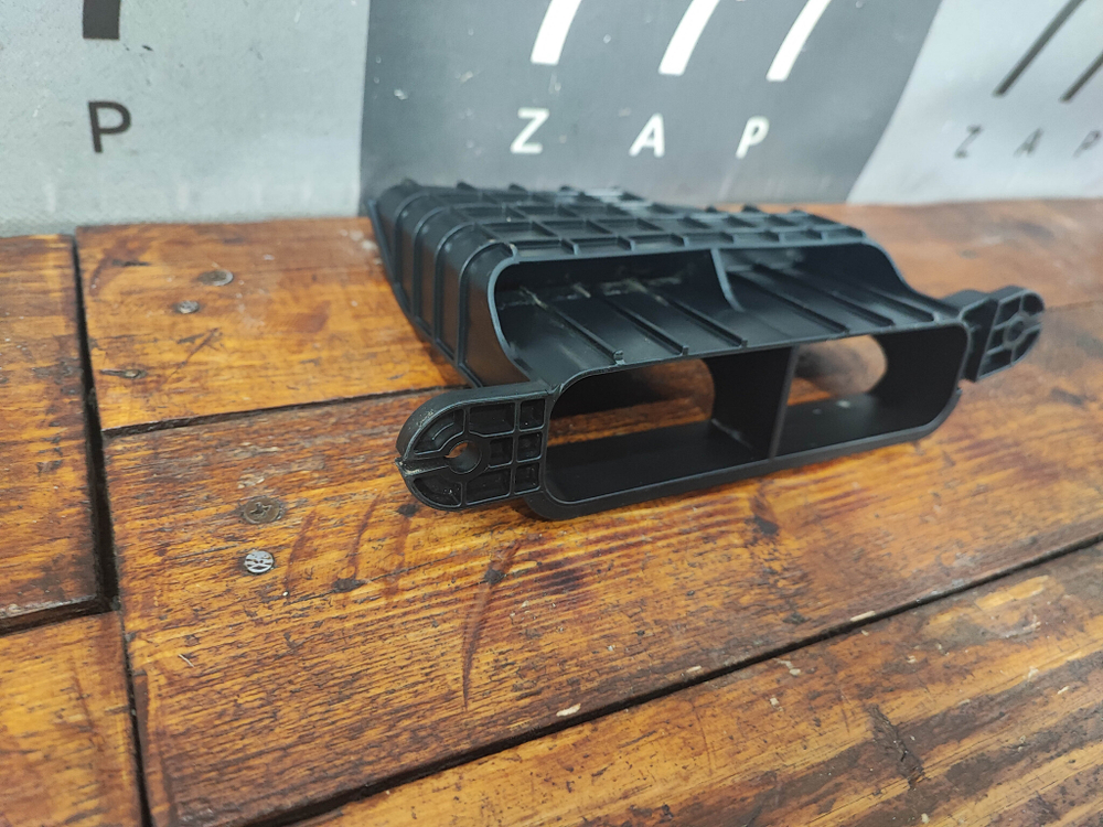 Воздухозаборник Kia Rio 4 (FB) 20-нв Б/У Оригинал 28213H0200