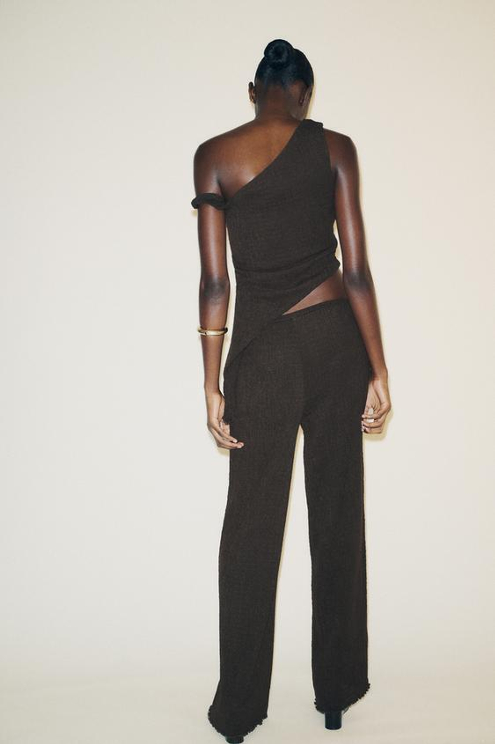 ZARA ШИРОКИЕ БРЮКИ ИЗ ТКАНЕВОГО МАТЕРИАЛА, ТЕМНО-КОРИЧНЕВЫЙ