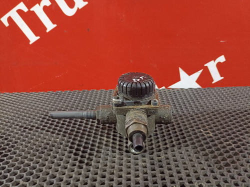 Клапан ускорительный