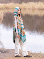 Пончо женское шерстяное с орнаментом