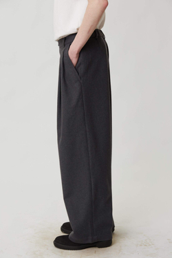 Брюки мужские со складками серого цвета из шерсти