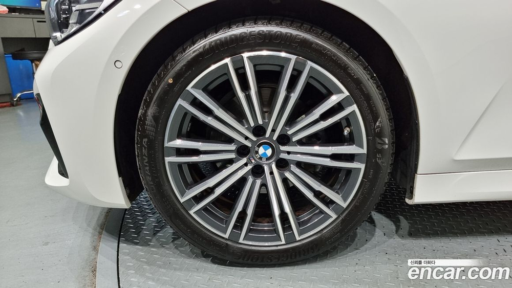 BMW 3 Series (G20) 320i M Sports (07.2021)