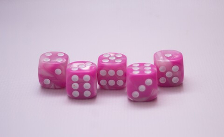 Кости Д6 16 мм. розовые - 5 шт.