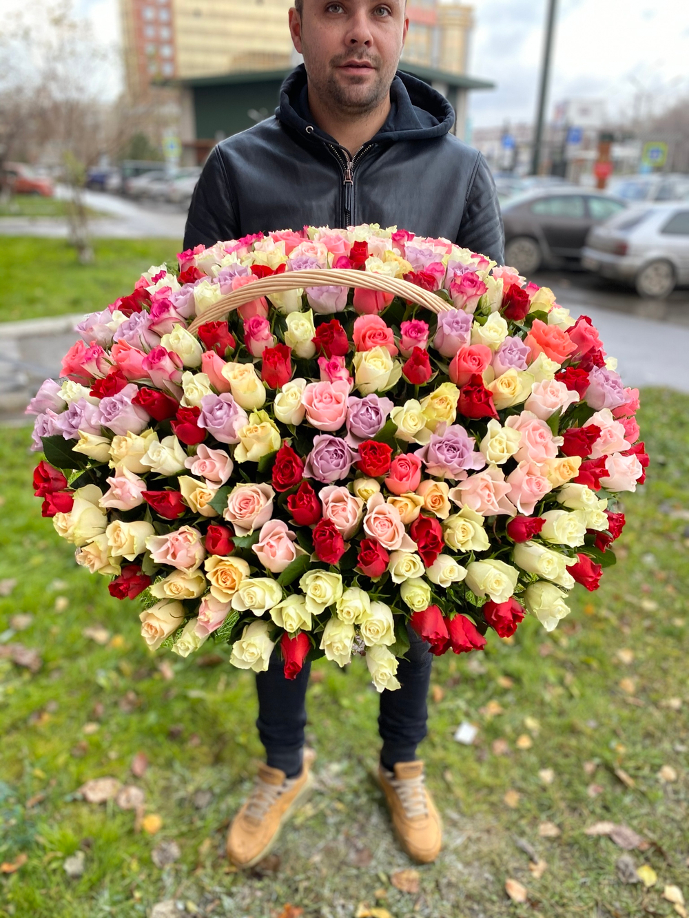 Корзина 201 роза Кения 32 см