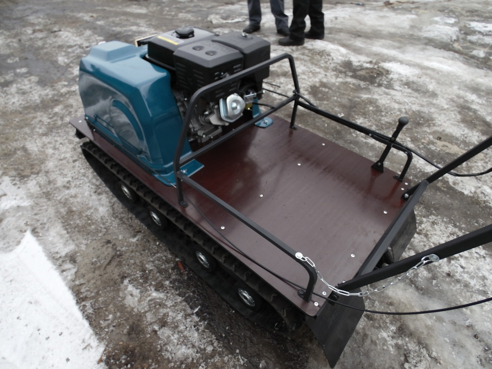 Мотобуксировщик AhtaR LR13 с реверс-вариатором Буран (задний ход)