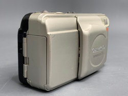 Olympus SuperZoom 70G с царапиной на линзе