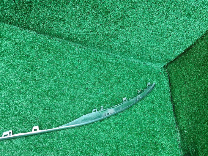 Молдинг бампера Mercedes S W222 (17-20) Maybach