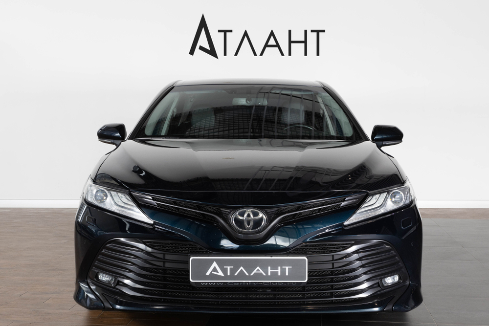 Toyota Camry, 2018 год