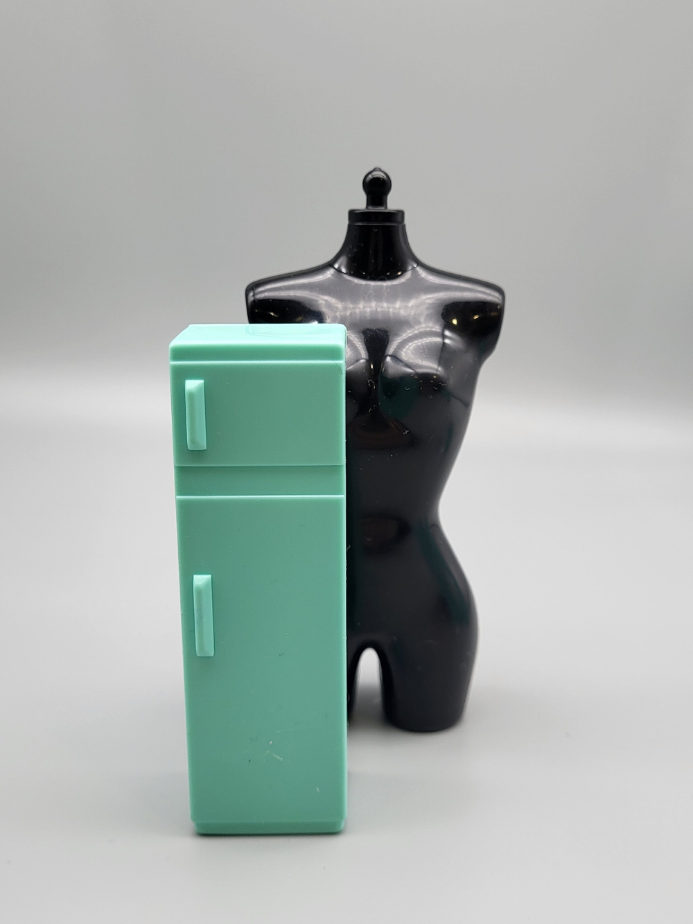 Мебель для кукол Барби - Келли шкафчик 0651