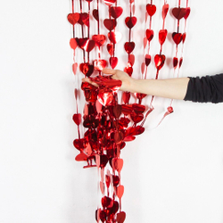 Занавес фольг красный Сердца 1х2м