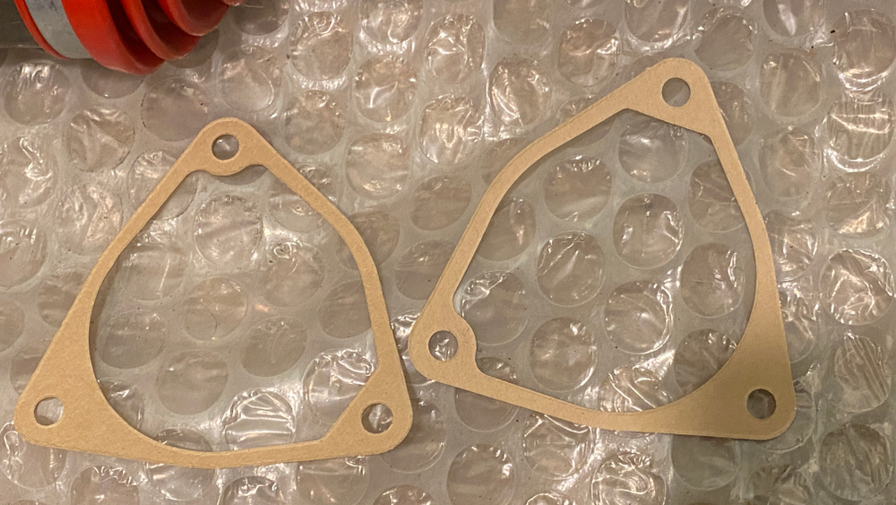 Привод правый усиленный (24 шлица) Лада 4х4/ Нива Шевроле/Тревел (1,7 л) в сборе с крышкой подшипника