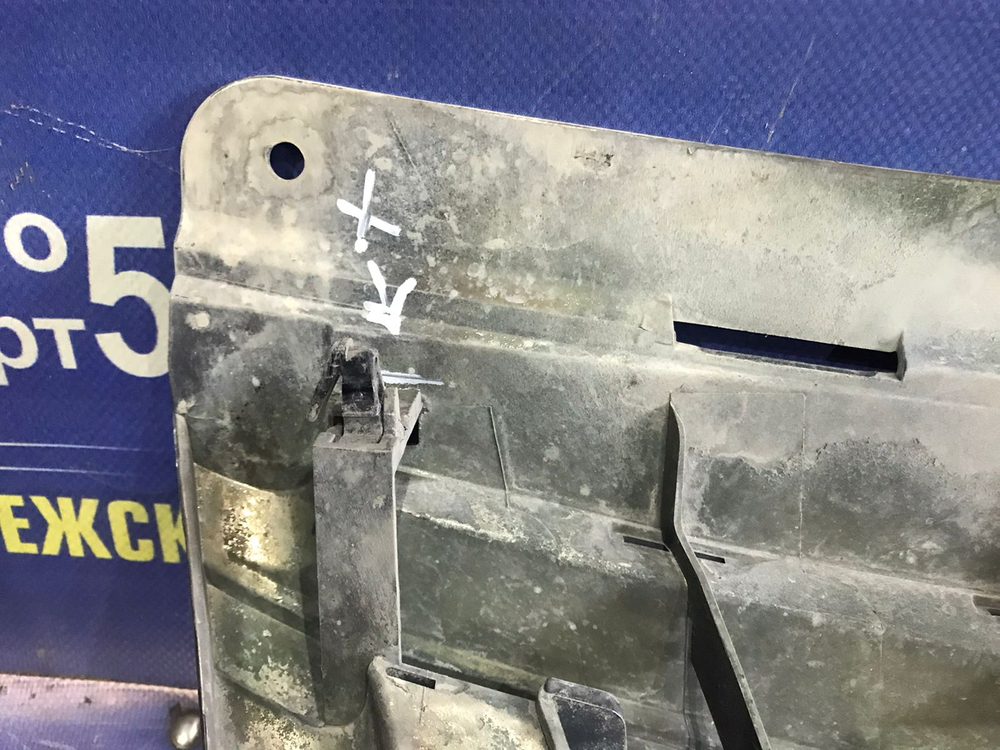 Решетка радиатора NISSAN ALMERA 2012