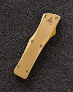 Автоматический складной нож Vespa Marfione Custom Knives Troodon Mirror Hellhound M390 619-10GS (золотой)