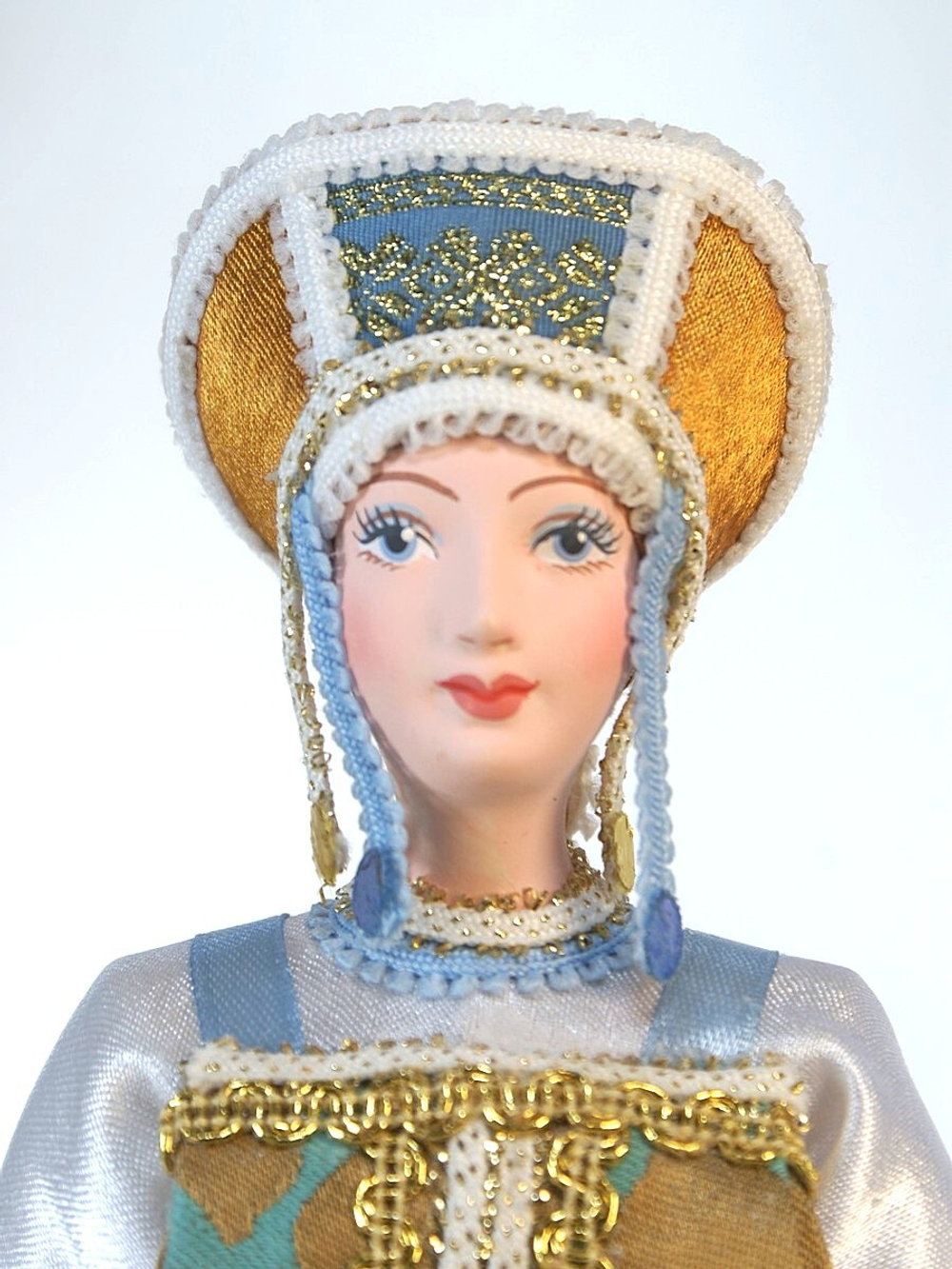 Кукла коллекционная Русская красавица в национальном костюме