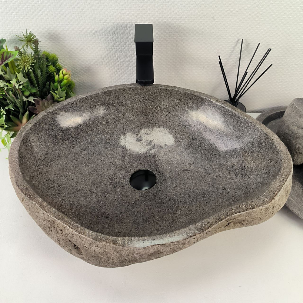 Раковина из речного камня RS-64856 59*47*16 0857