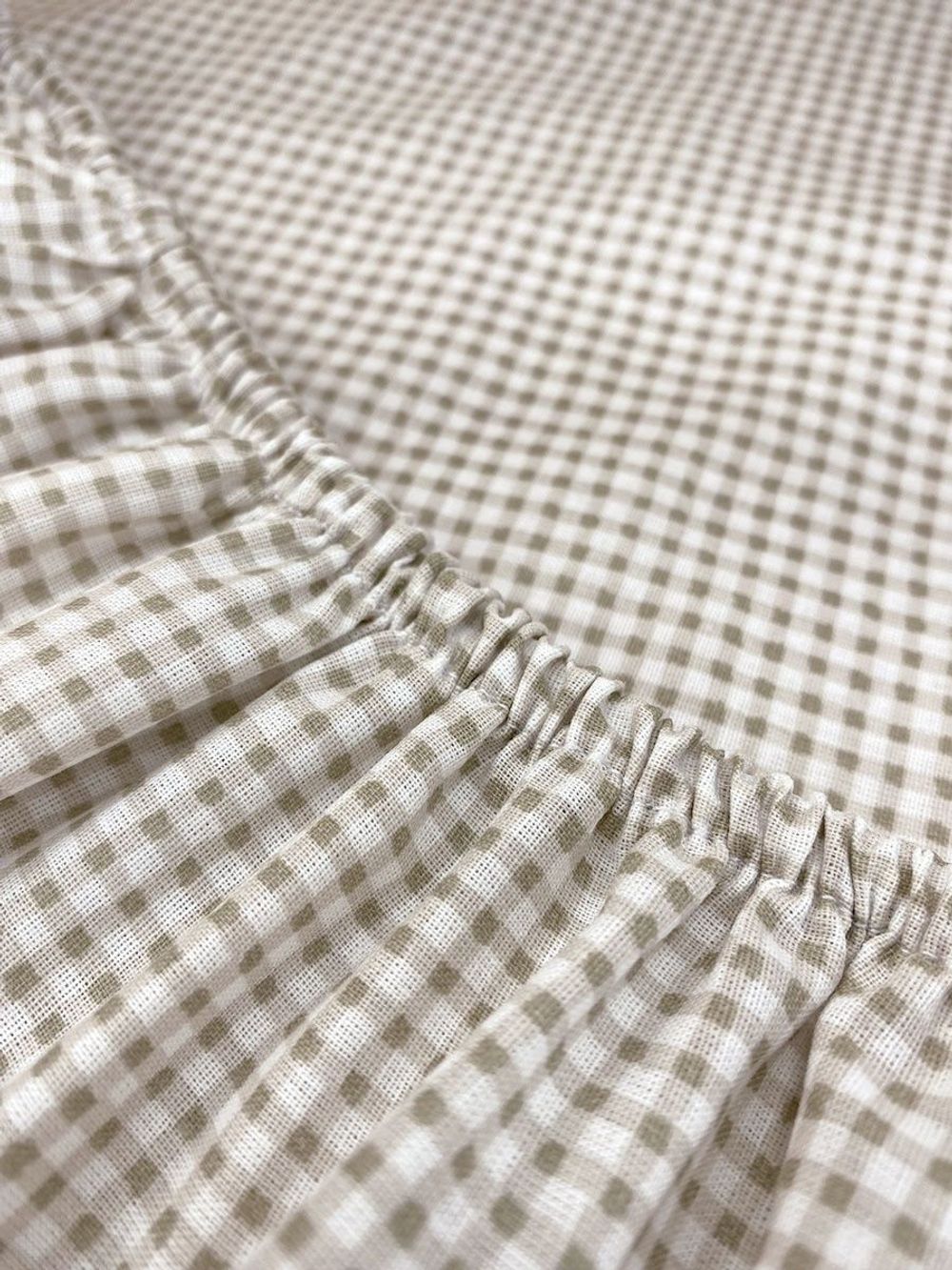 Простынь на резинке перкаль Сказка "Бежевая клеточка" 120x200 см