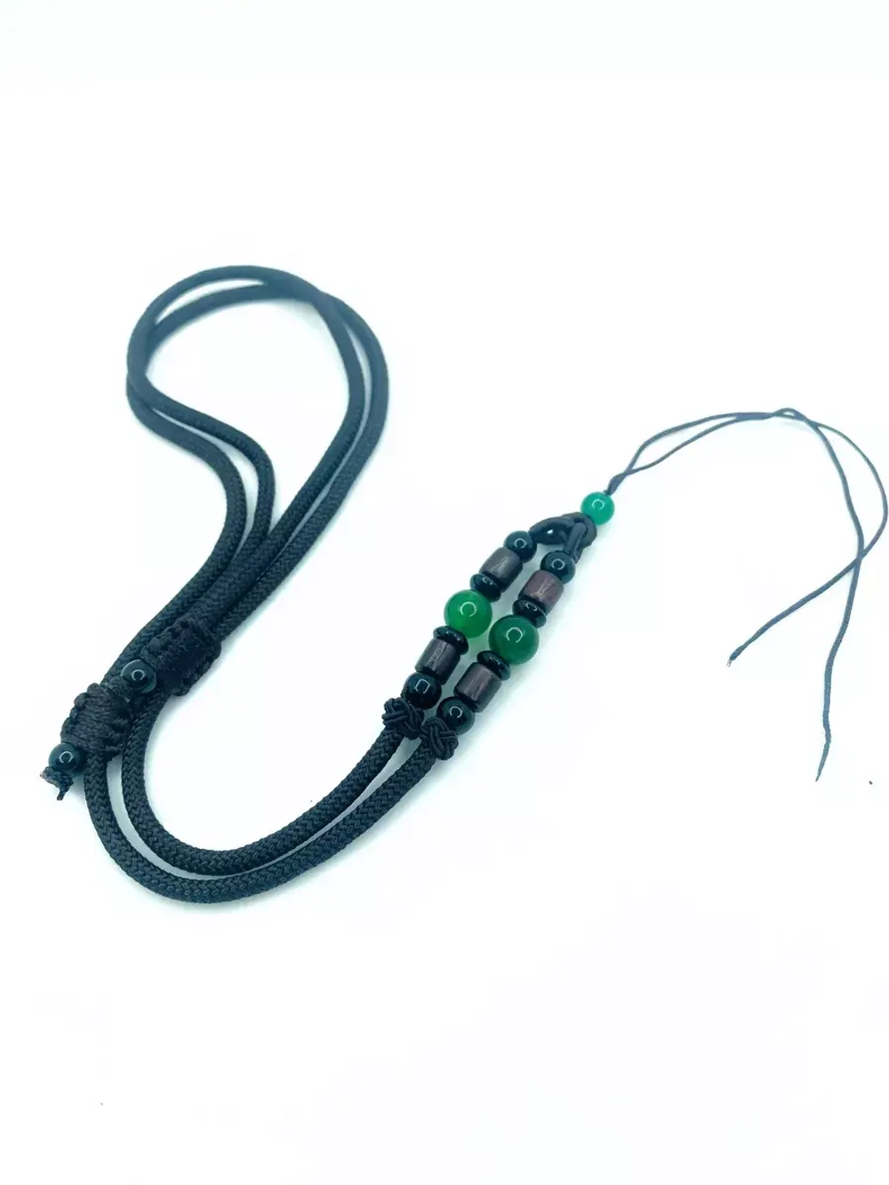 Бусы с подвесным шнурком