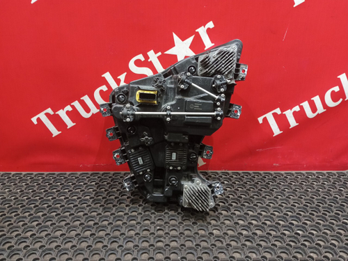 Фара правая 2023г