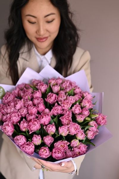 51 пионовидный сиреневый тюльпан