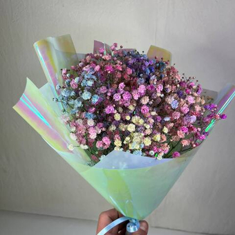Букетик радужной гипсофилы