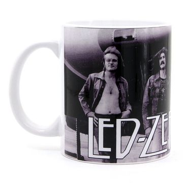 Кружка Led Zeppelin группа у самолёта (077)