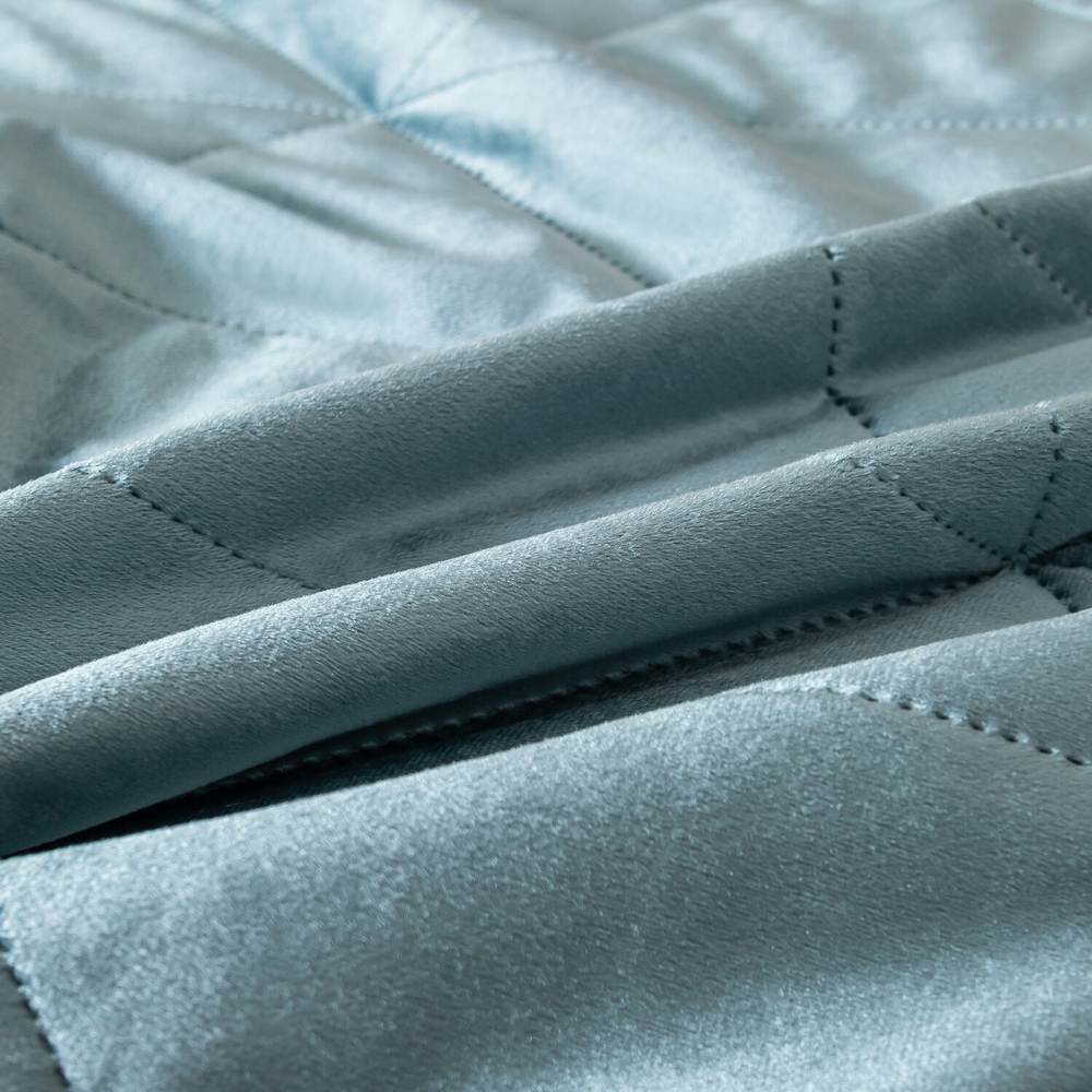 Велюровое покрывало в клетку с наволочками OVL040